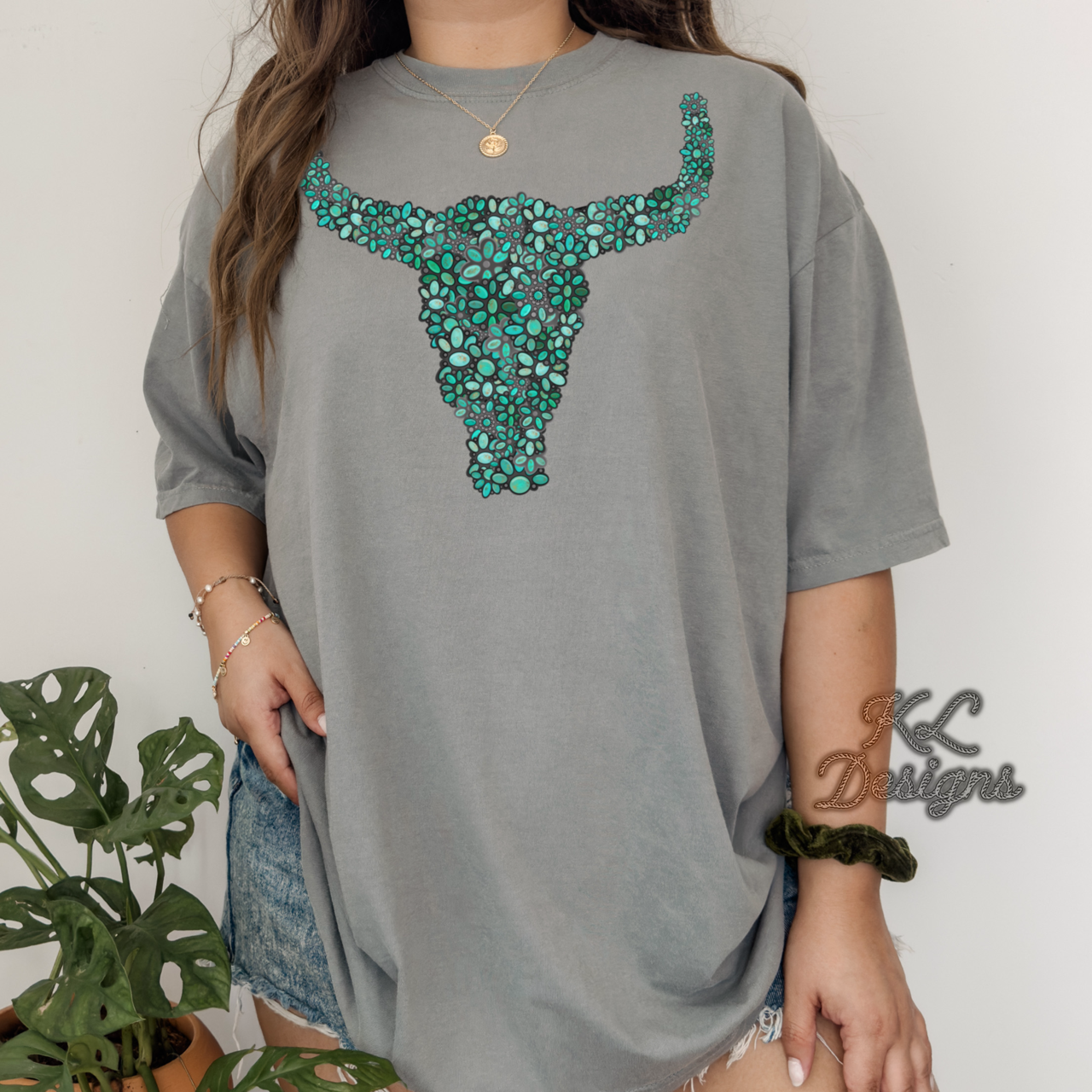 Turquoise Cluster Bull Skull (preorder)