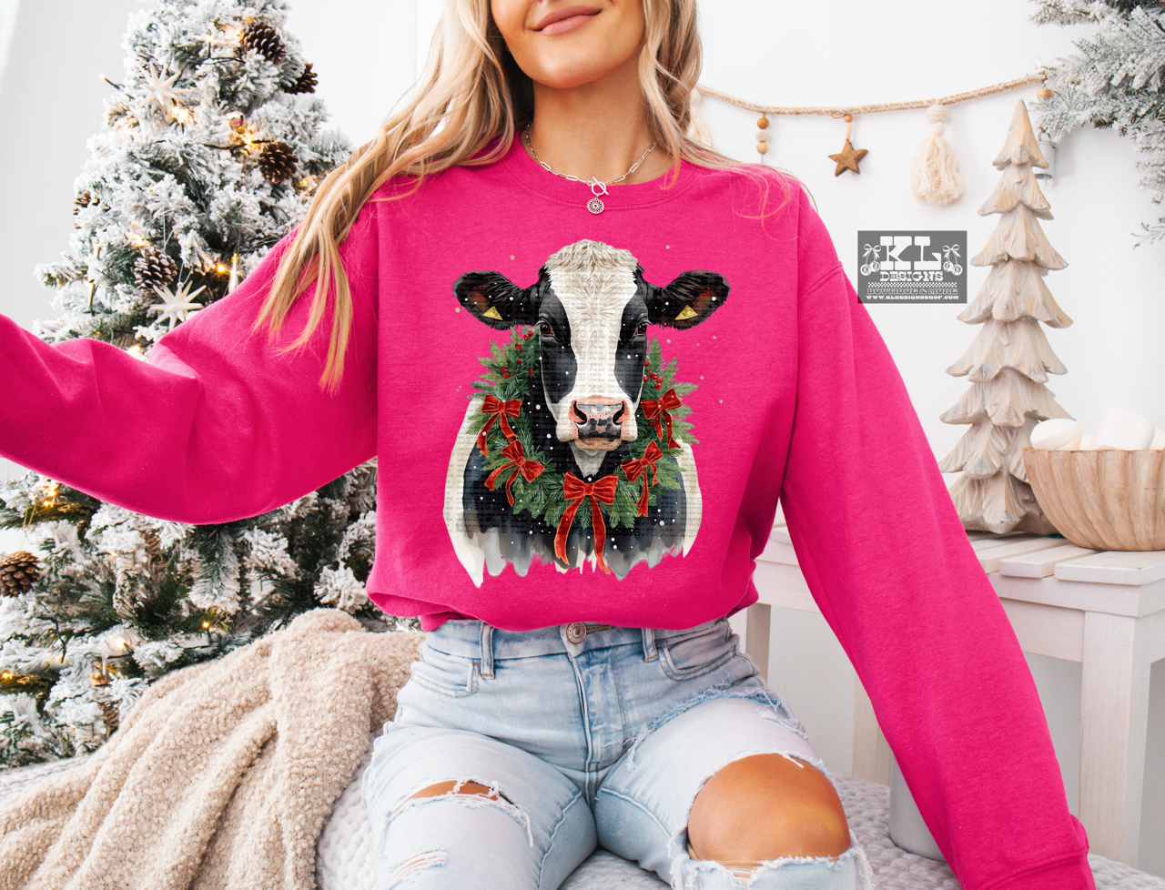 Black/White Cow - Watercolor Christmas Bow Wreath