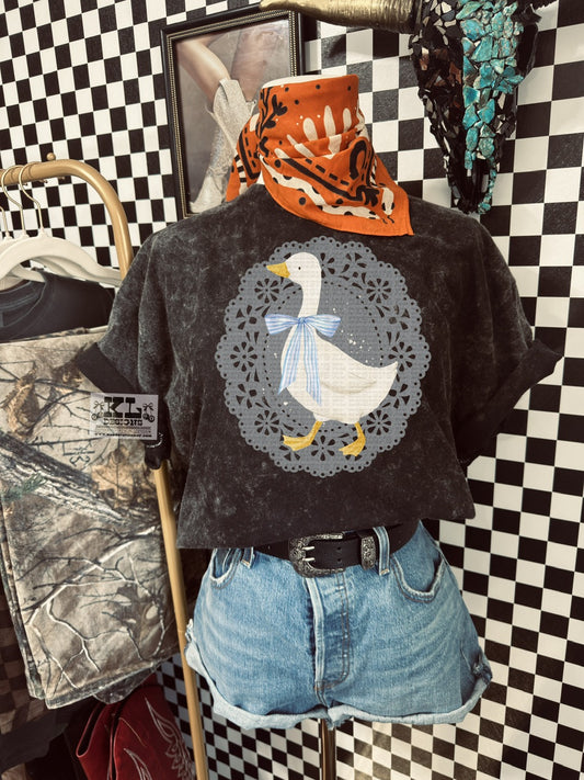 Vintage Lace Bow Goose