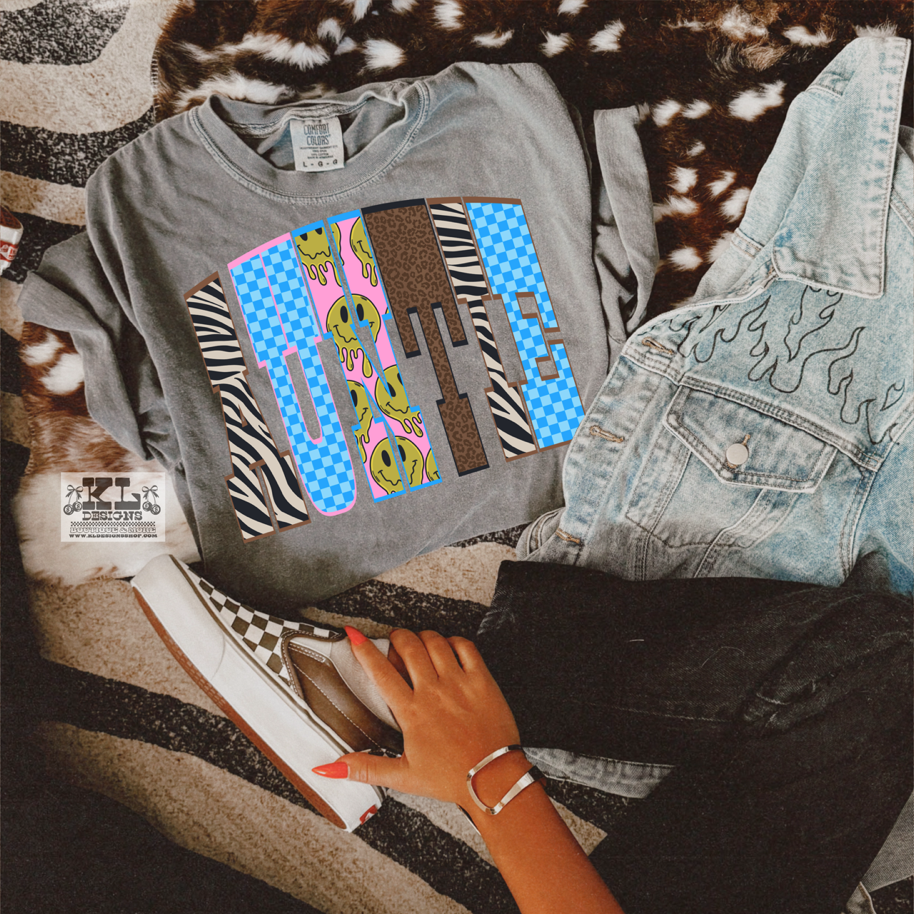 Zebra & Retro Pattern Auntie