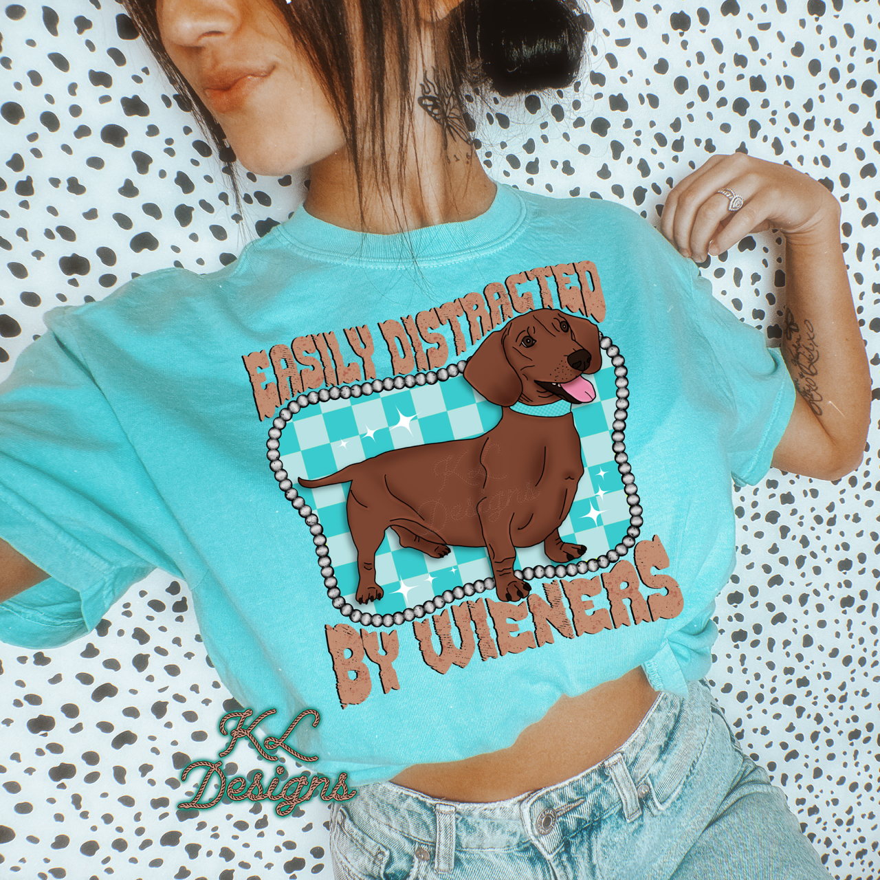 Easily Distracted Dachshund - (preorder)