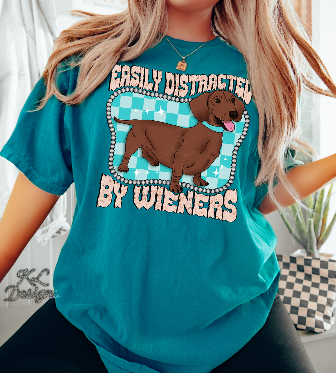 Easily Distracted Dachshund - (preorder)