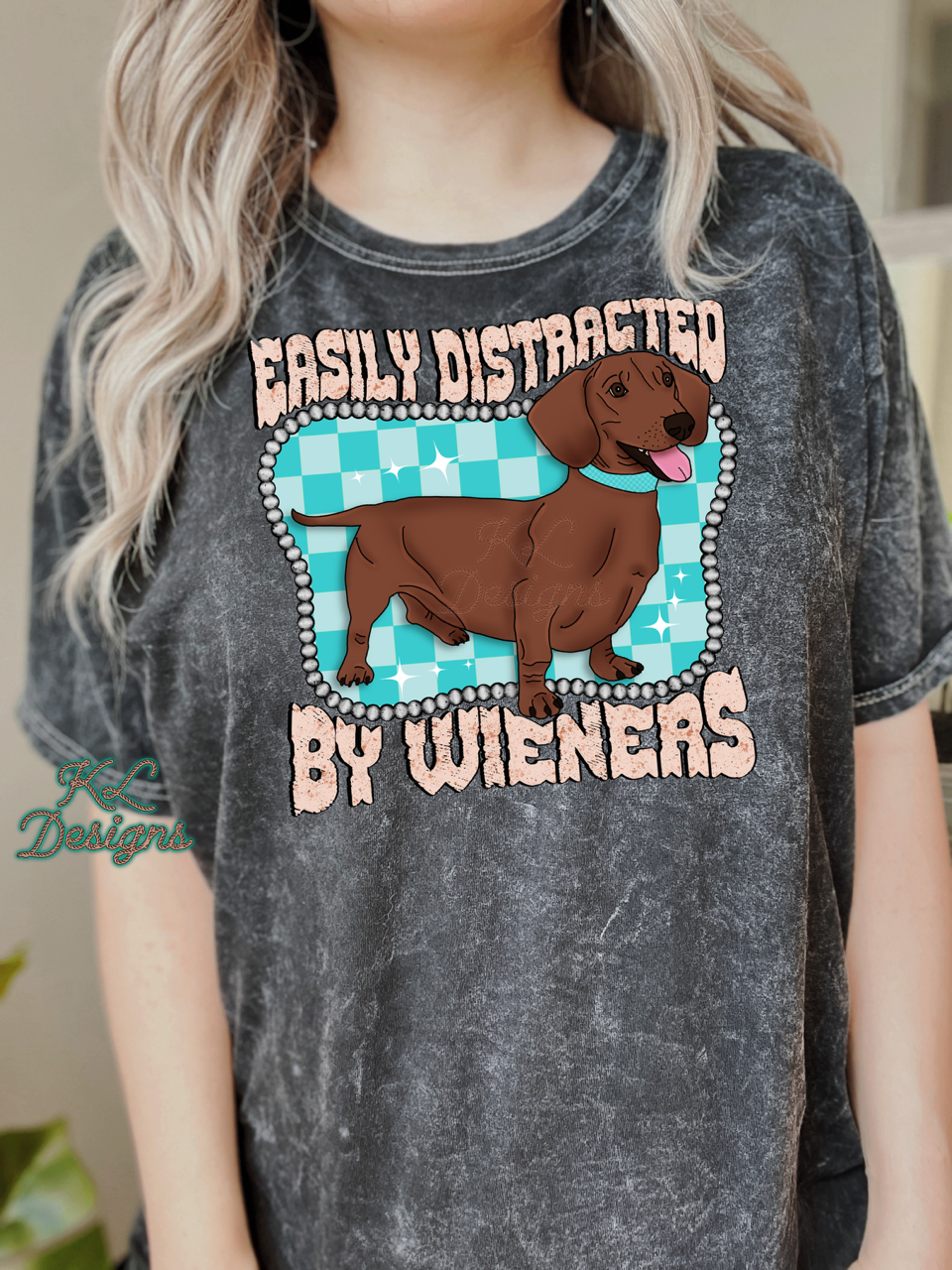 Easily Distracted Dachshund - (preorder)