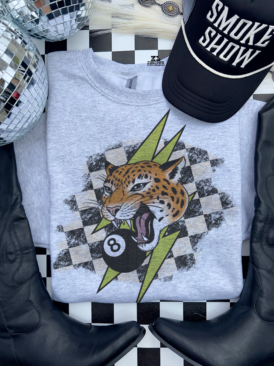 Grunge Checkered Leopard Bolt