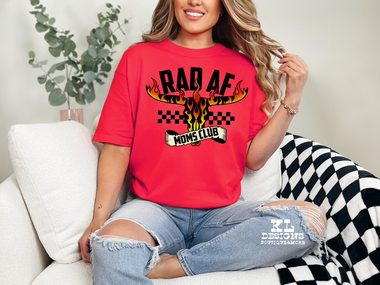 Flamin’ Bull Rad AF Moms Club